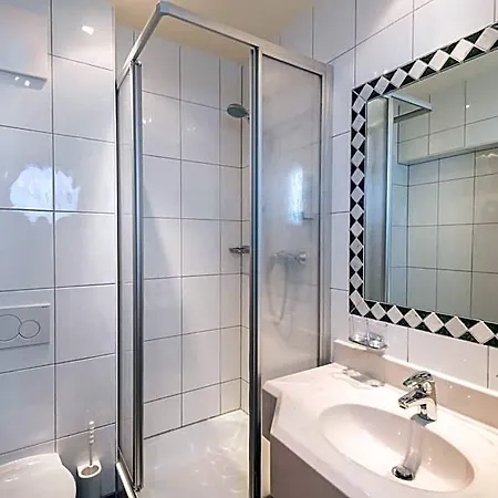 Hotel & Auerhahn 4*