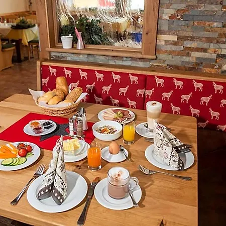 & Auerhahn Hotel 4*