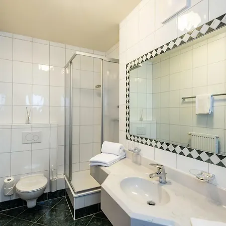 & Auerhahn Hotel