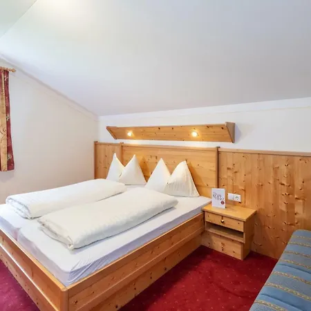 Hotel & Auerhahn 4*
