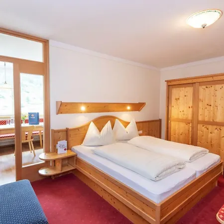 & Auerhahn Hotel