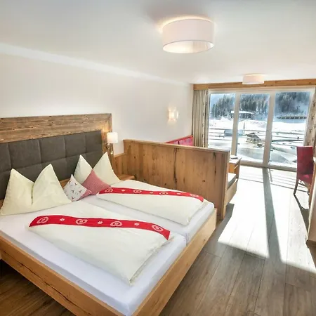 & Auerhahn Hotel 4*